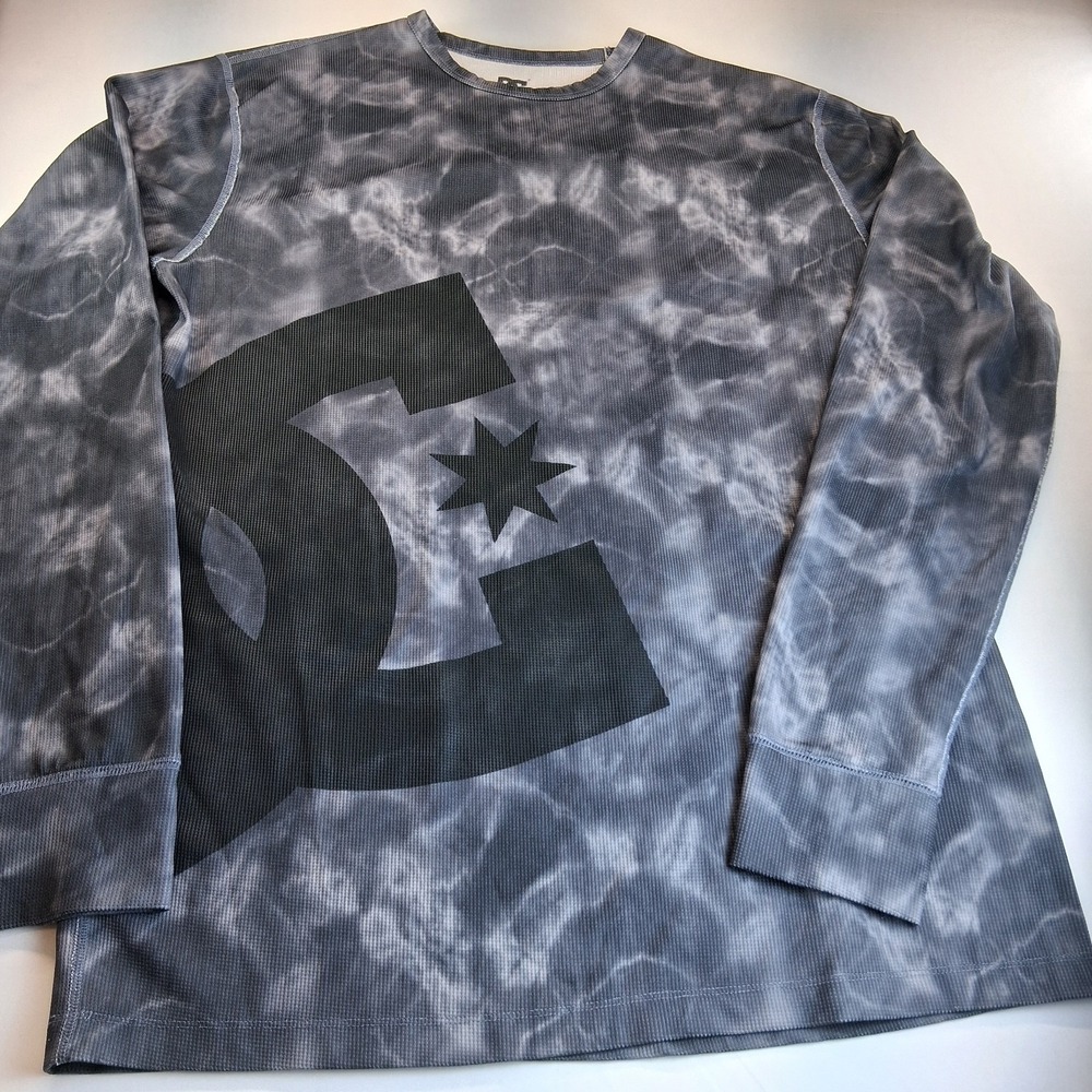 dc shoes star logo Long Sleeves Graphic T shirt